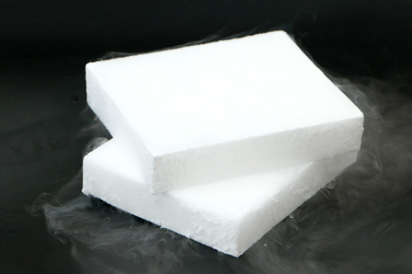 將干冰放入水中水的溫度會(huì)下降嗎